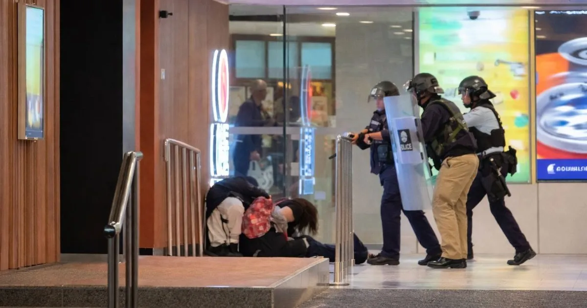 Hong Kong Police Fatally Shoot Knife-Wielding Man